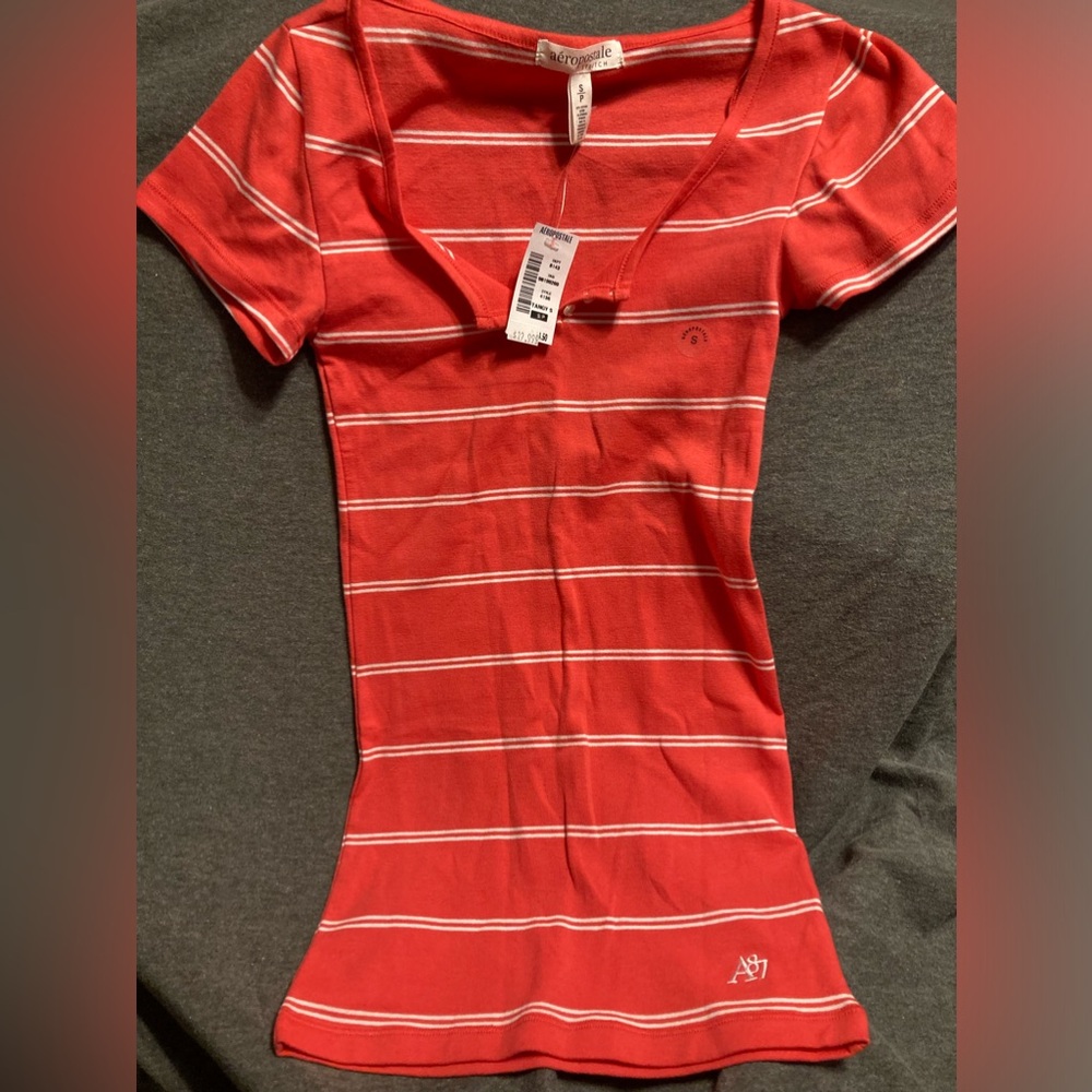 Girls small coral tee from Aeropostale NWT
